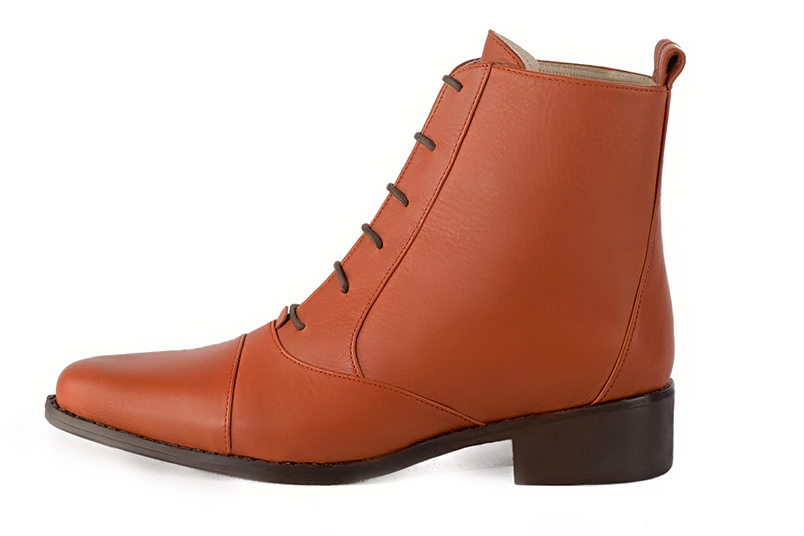 Terracotta orange women's ankle boots with laces at the front. Round toe. Flat leather soles. Profile view - Florence KOOIJMAN
